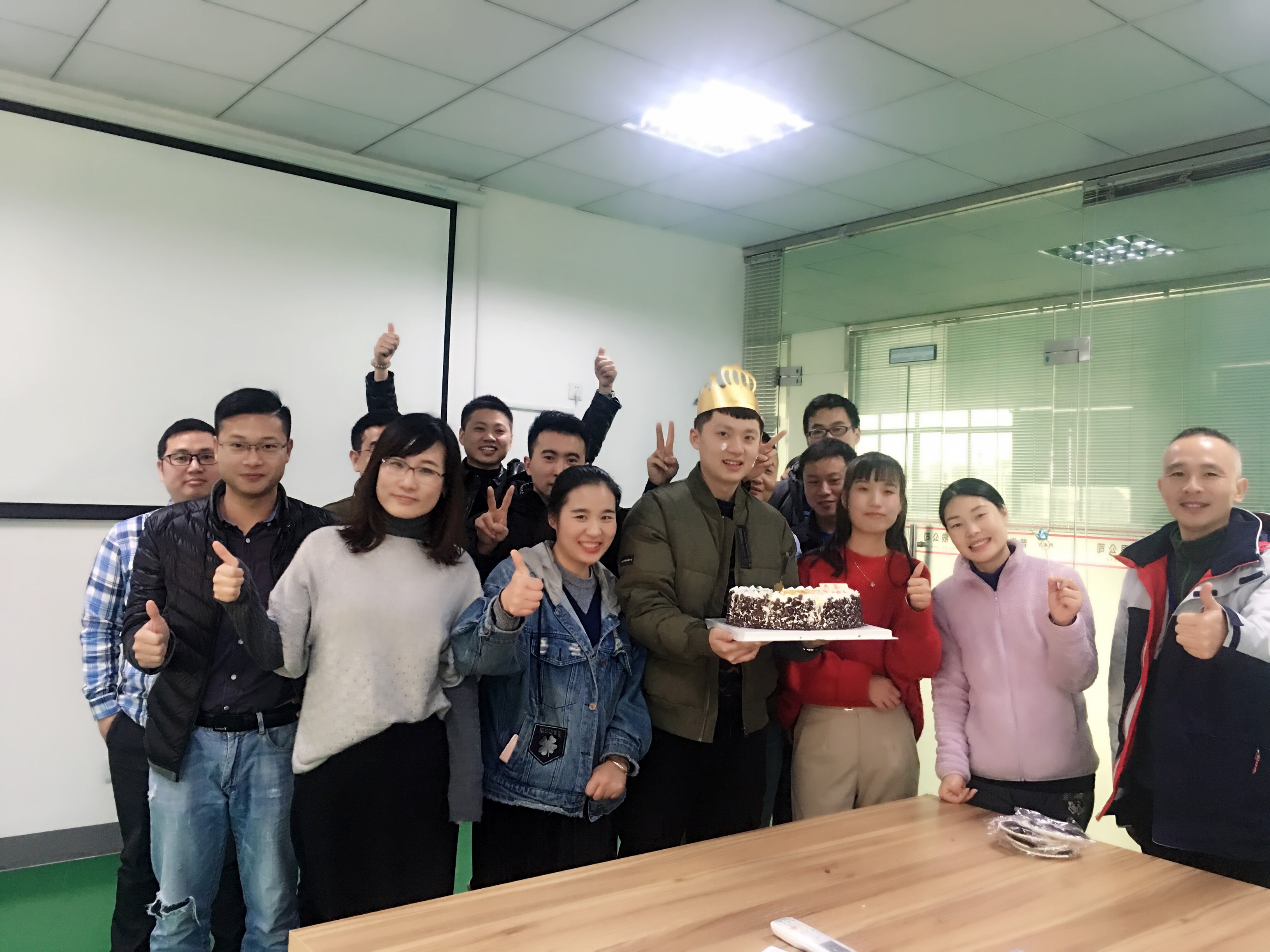 <b>普樂斯銷售部壽星沈杰生日party</b>